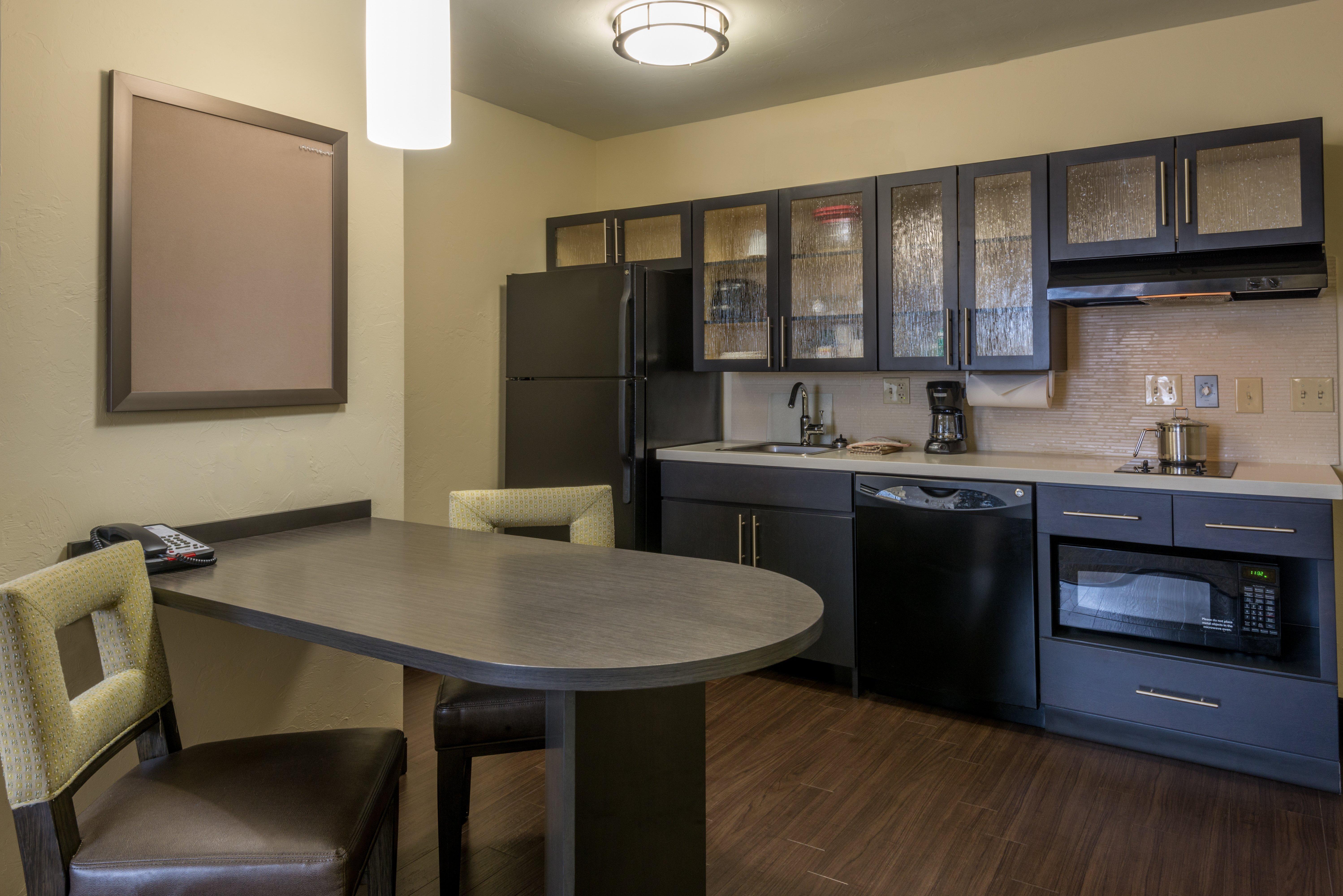 Candlewood Suites Del City By Ihg Εξωτερικό φωτογραφία