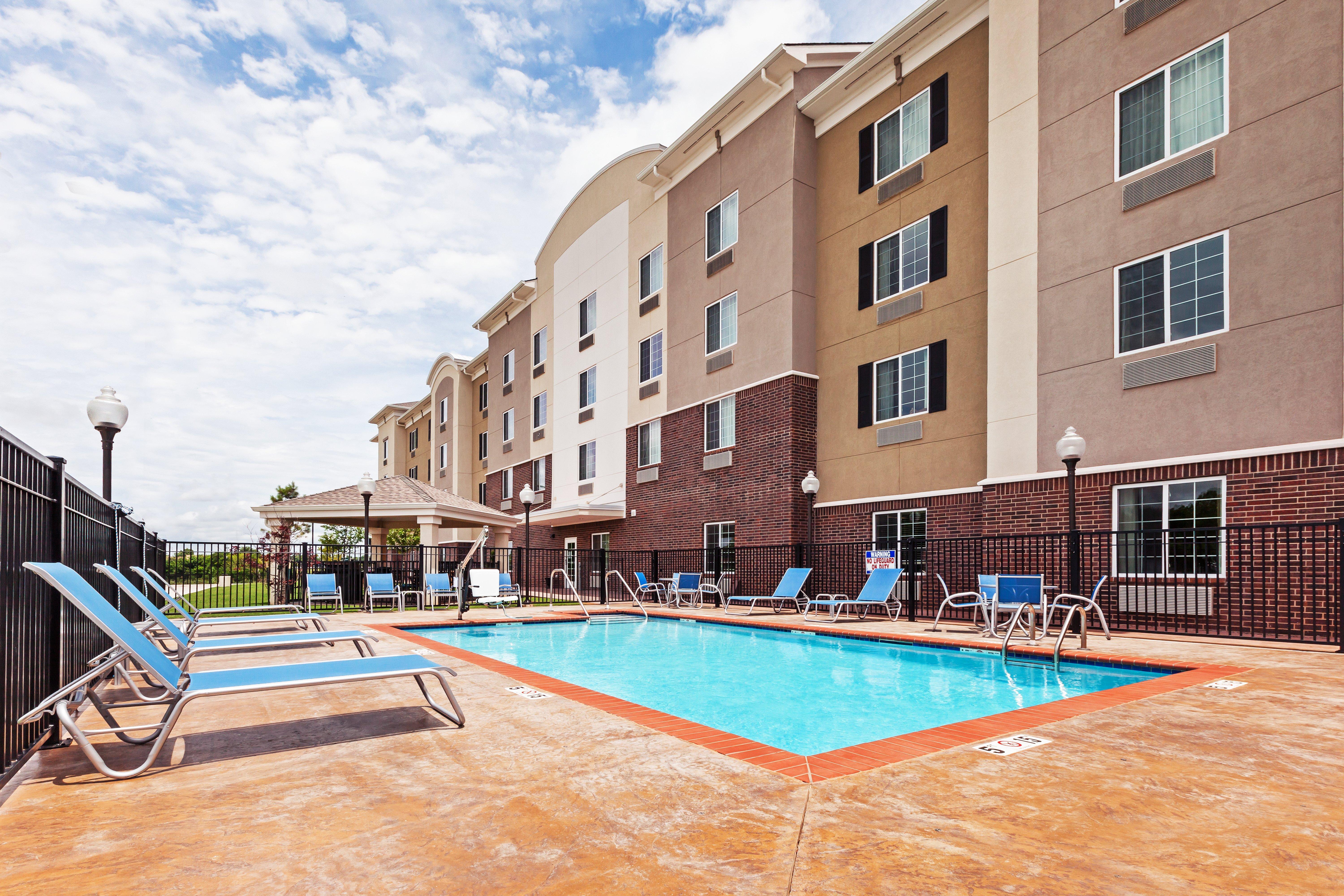Candlewood Suites Del City By Ihg Εξωτερικό φωτογραφία