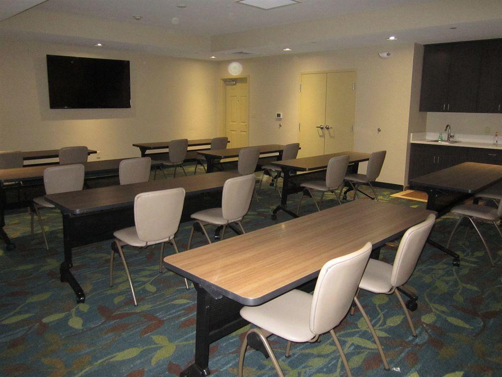 Candlewood Suites Del City By Ihg Εξωτερικό φωτογραφία